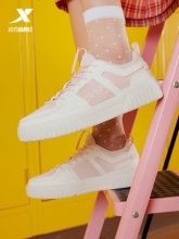 XTEP 特步旗舰女鞋 霓虹板鞋 女款运动板鞋