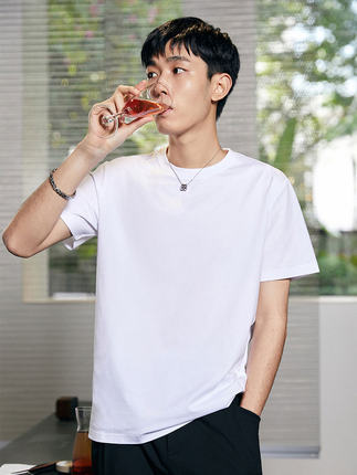 太平鸟男装 干爽面料纯色T恤