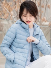 坦博尔 女士轻薄短款羽绒服